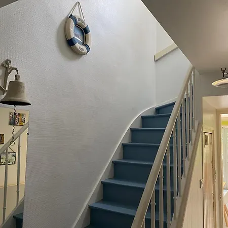 La Petite Maison De Mon Oncle Сasa de vacaciones *